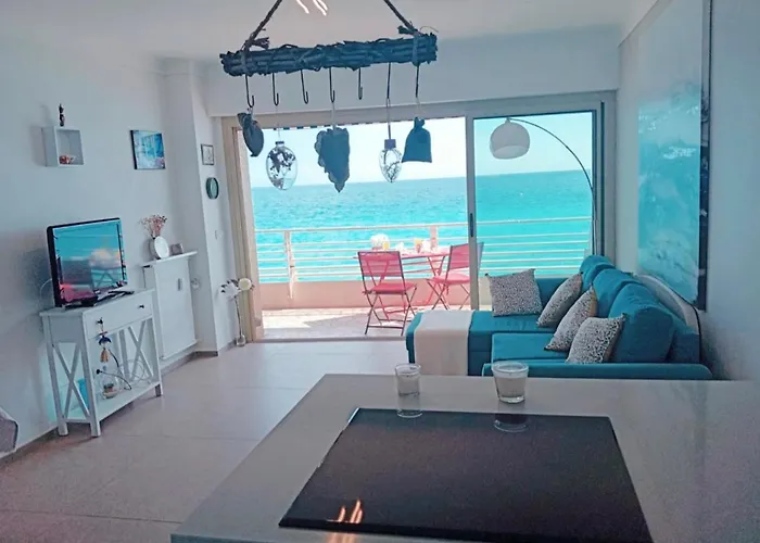 Magnifique 4 Couchages Front דירה